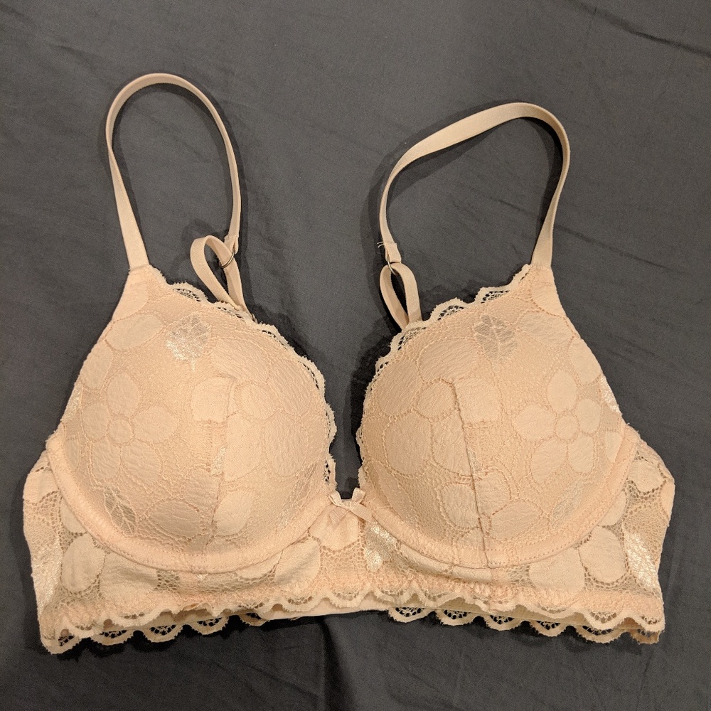 Push-Up Bra